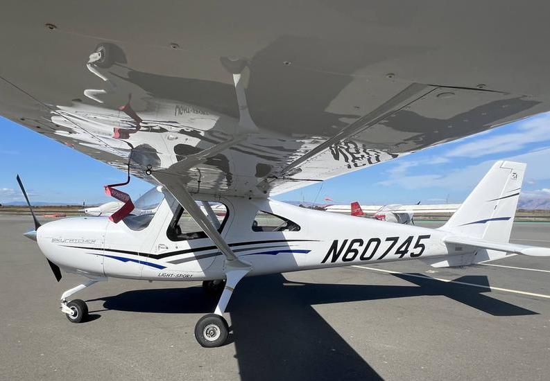 2013 Cessna 162 Skycatcher Photo 4