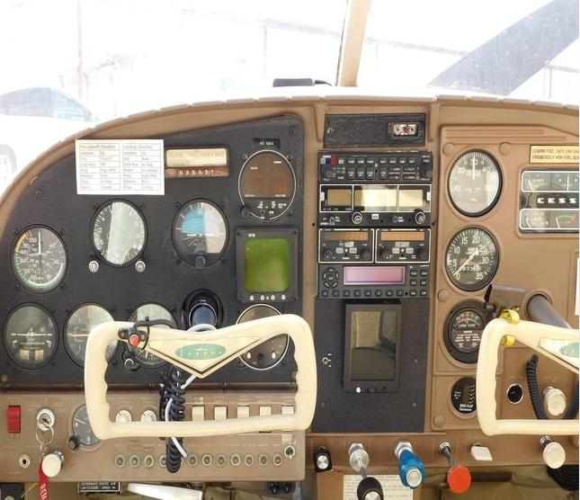 CESSNA 182F  Photo 5
