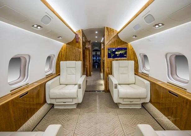 2000 BOMBARDIER GLOBAL EXPRESS Photo 3