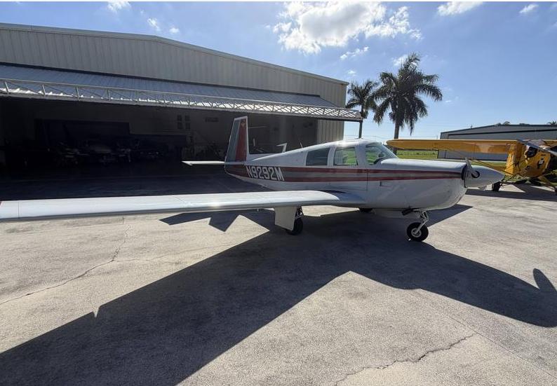 1966 MOONEY M20E Photo 4