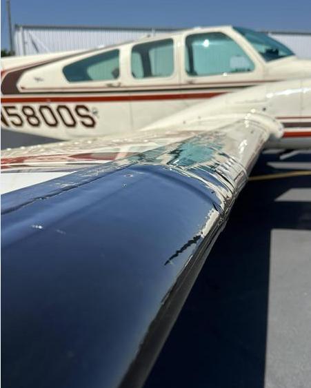 1964 BEECH B55 BARON Photo 3