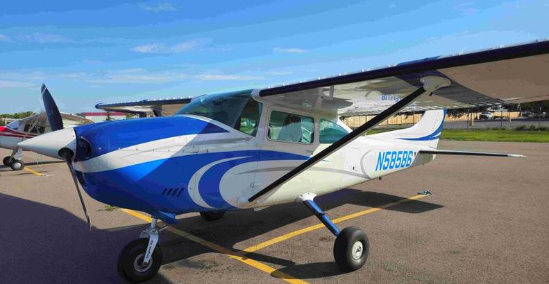1973 Cessna 182P Photo 2
