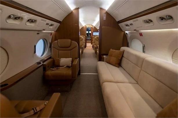 2004 GULFSTREAM G550 Photo 4