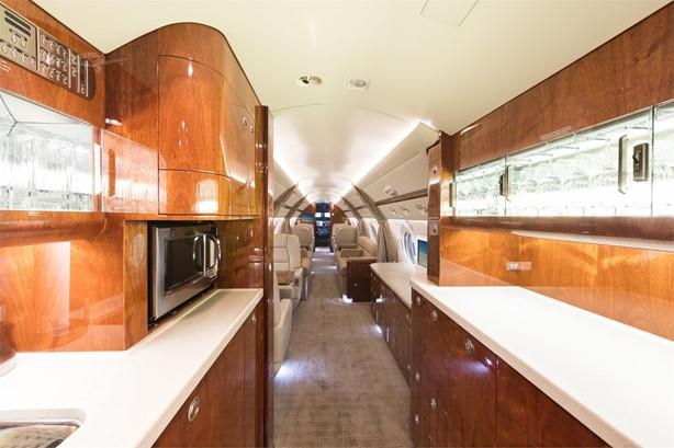 2008 GULFSTREAM G550 Photo 2