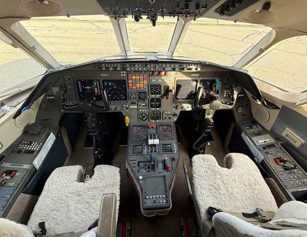 1999 DASSAULT FALCON 2000 Photo 5