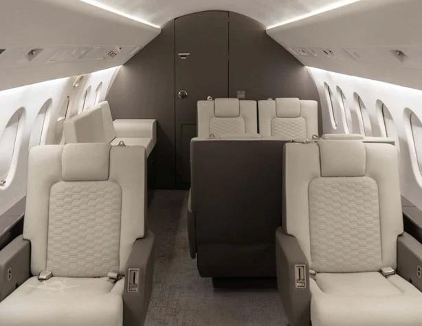 1999 DASSAULT FALCON 2000 Photo 4