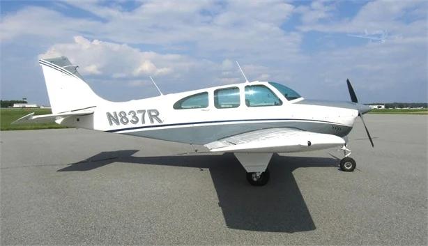 1960 BEECHCRAFT 33 DEBONAIR Photo 2