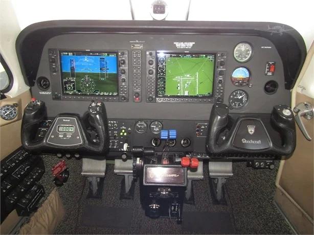 2011 BEECHCRAFT G58 BARON Photo 2