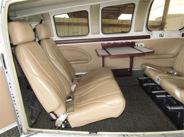 2011 BEECHCRAFT G58 BARON Photo 3