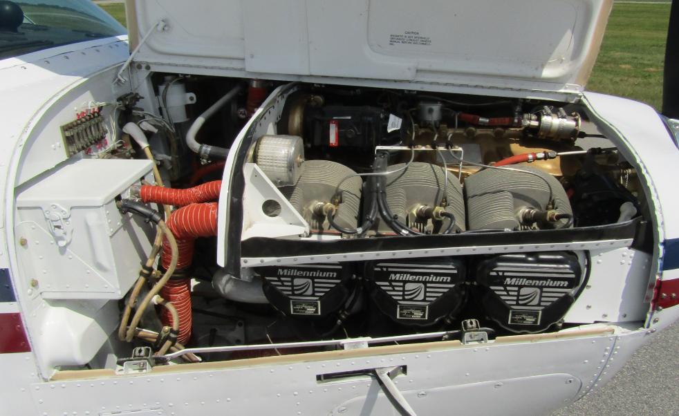 1983 Beech F33A Bonanza Photo 5