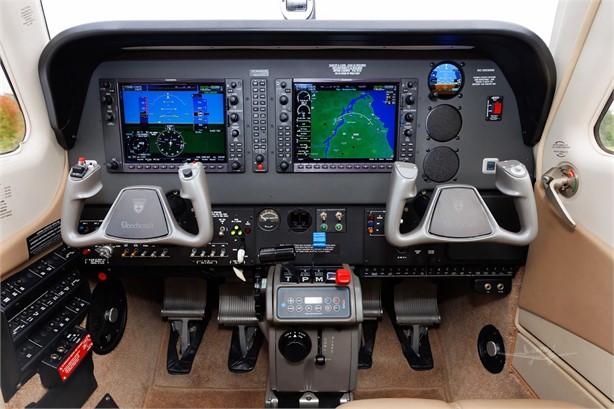 2017 BEECHCRAFT G36 BONANZA Photo 6