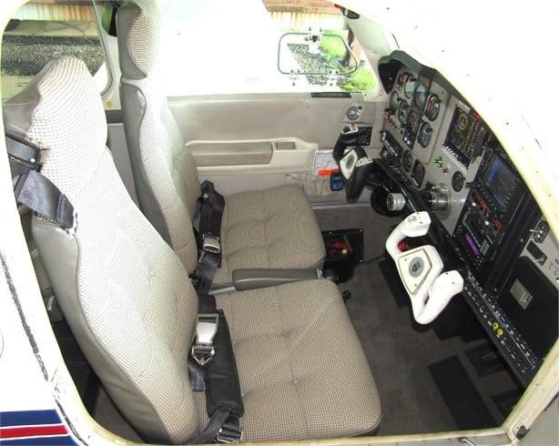 1987 BEECHCRAFT F33A BONANZA Photo 5