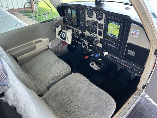 1988 BEECHCRAFT F33A BONANZA Photo 3