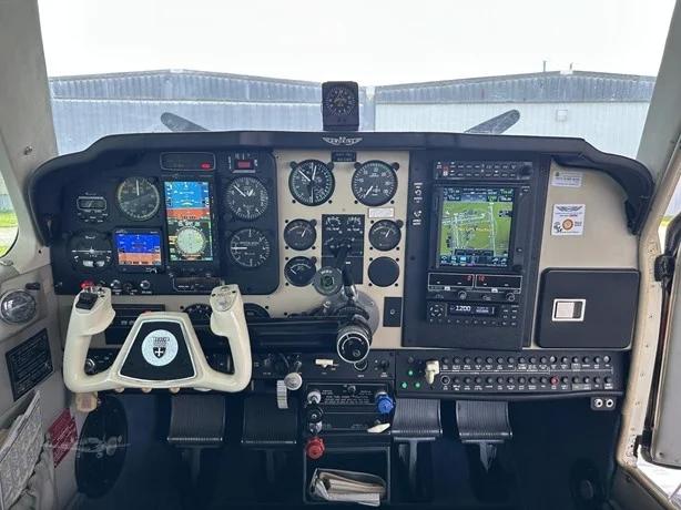 1988 BEECHCRAFT F33A BONANZA Photo 4