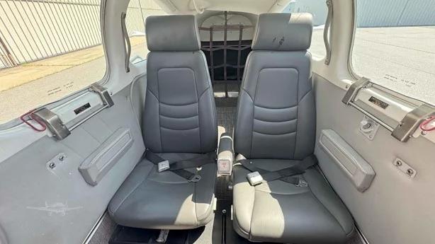 1975 BEECHCRAFT B55 BARON Photo 4
