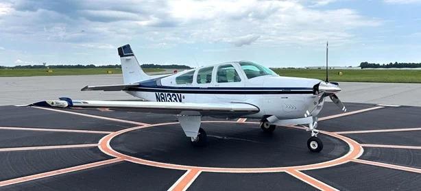 1991 BEECHCRAFT F33A BONANZA Photo 2