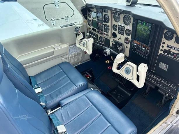 1991 BEECHCRAFT F33A BONANZA Photo 4