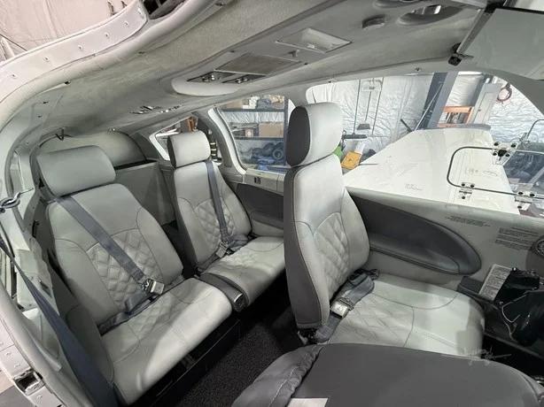 1982 BEECHCRAFT F33A BONANZA Photo 3