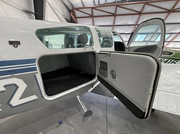 1982 BEECHCRAFT F33A BONANZA Photo 5