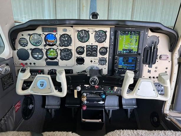 1991 BEECHCRAFT F33A BONANZA Photo 5
