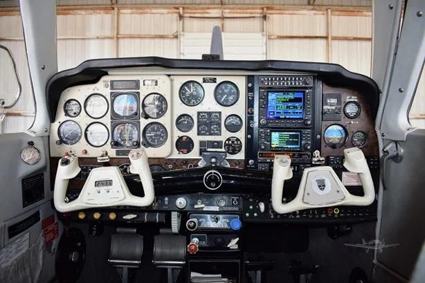 1980 BEECHCRAFT F33A BONANZA Photo 6