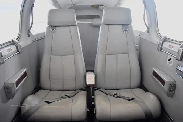 1980 BEECHCRAFT F33A BONANZA Photo 3