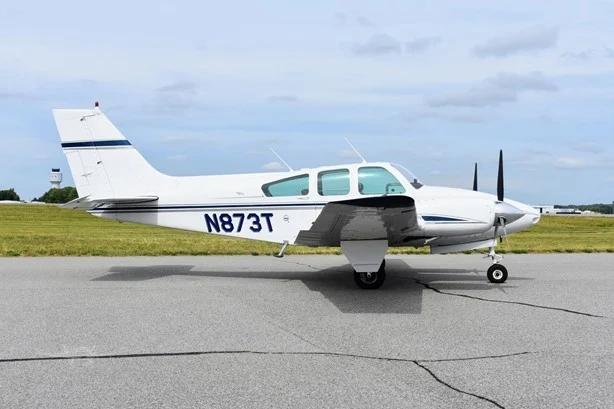 1965 BEECHCRAFT B55 BARON Photo 2