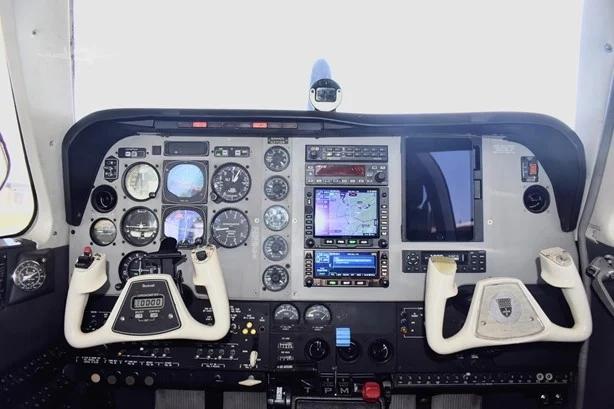 2005 BEECHCRAFT A36 BONANZA Photo 3