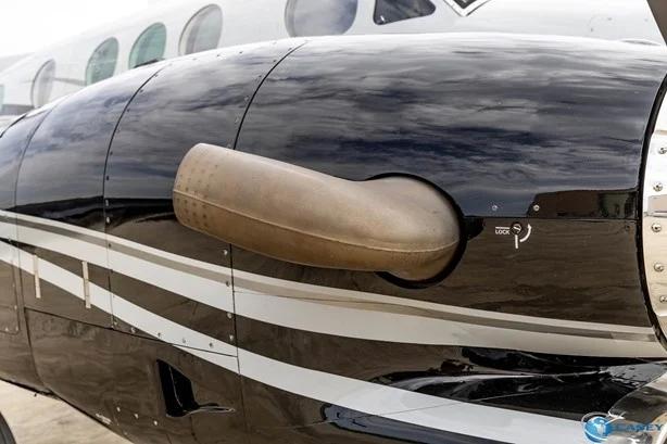 1989 BEECHCRAFT KING AIR C90A Photo 5