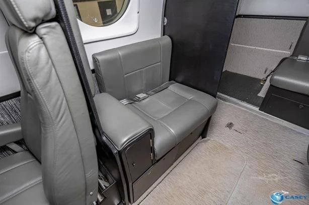 1989 BEECHCRAFT KING AIR C90A Photo 5