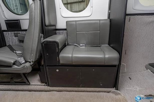 1989 BEECHCRAFT KING AIR C90A Photo 7
