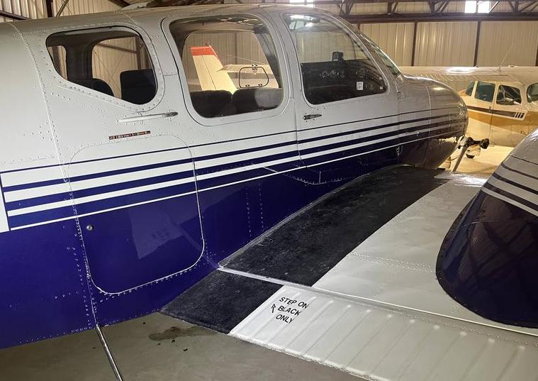 1959 Beech Travel Air Photo 3