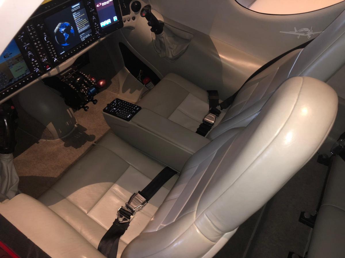 2015 LANCAIR EVOLUTION Photo 2