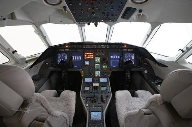 2003 DASSAULT FALCON 2000EX Photo 3