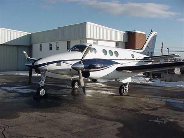 1975 BEECHCRAFT KING AIR C90 Photo 2