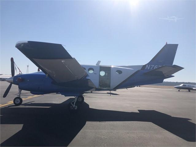 1973 BEECHCRAFT KING AIR C90  Photo 2