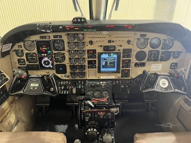 1994 BEECHCRAFT KING AIR C90B Photo 5