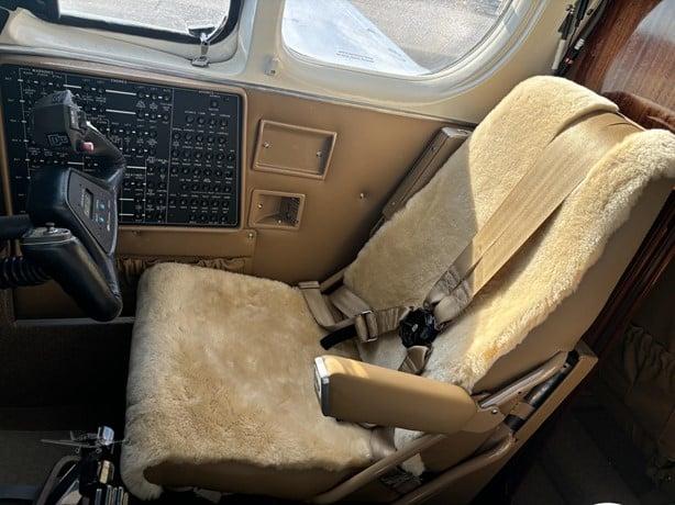 1999 BEECHCRAFT KING AIR C90B Photo 5