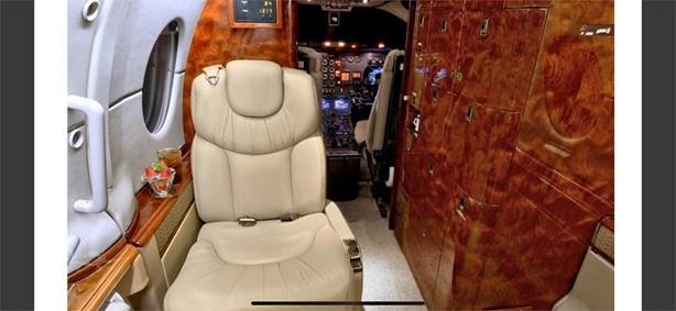 2001 BEECHCRAFT BEECHJET 400A Photo 4