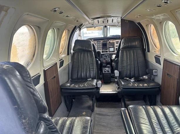 1976 BEECHCRAFT KING AIR C90 Photo 5