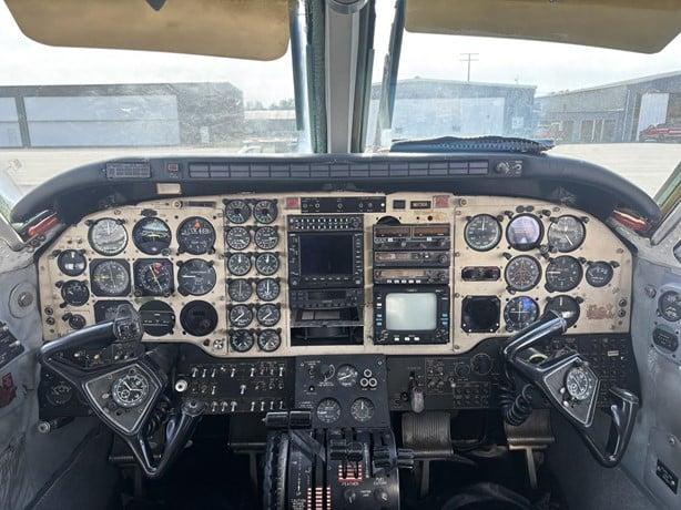 1976 BEECHCRAFT KING AIR C90 Photo 6
