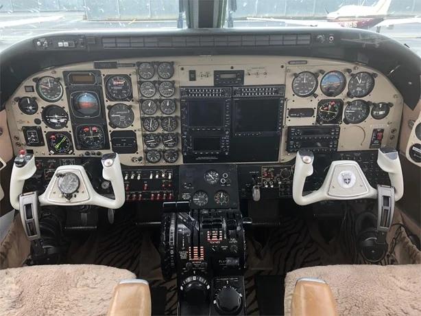 1974 BEECHCRAFT KING AIR E90 Photo 4