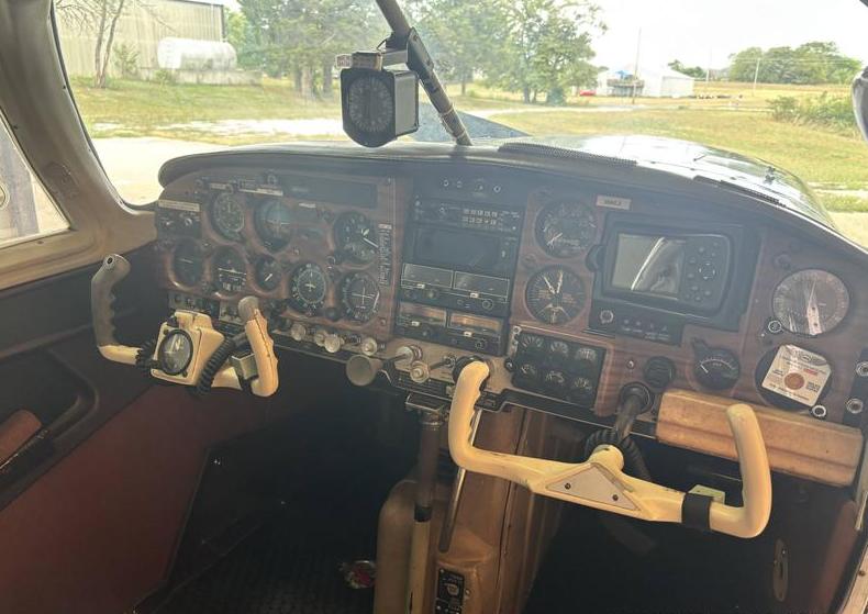 1968 MOONEY M20G Photo 4