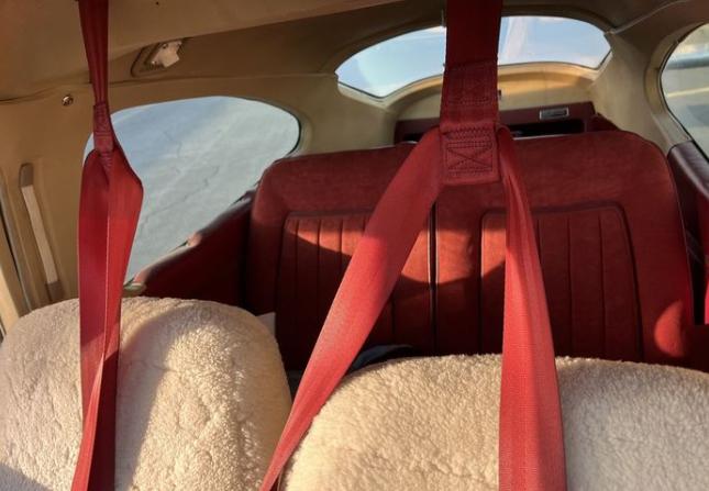 1977 CESSNA 177RG Photo 4