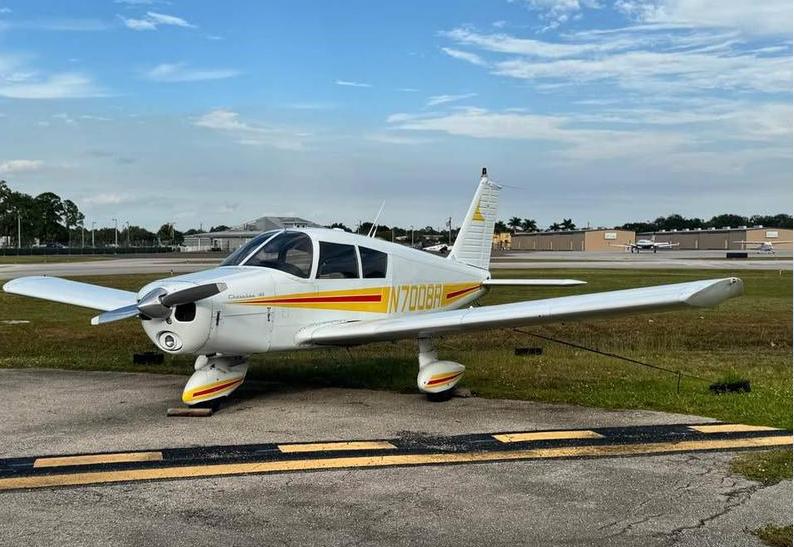 1966 Cherokee 140/160 Photo 3