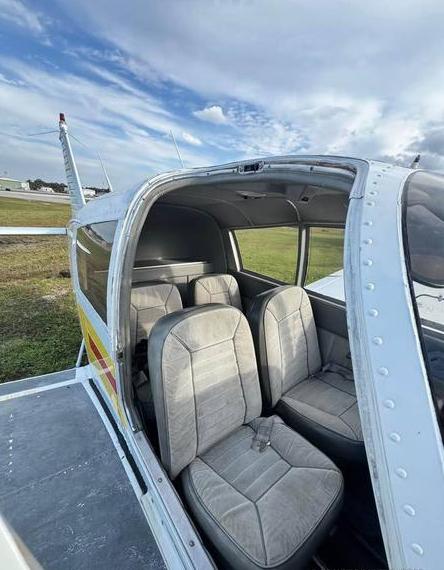 1966 Cherokee 140/160 Photo 5