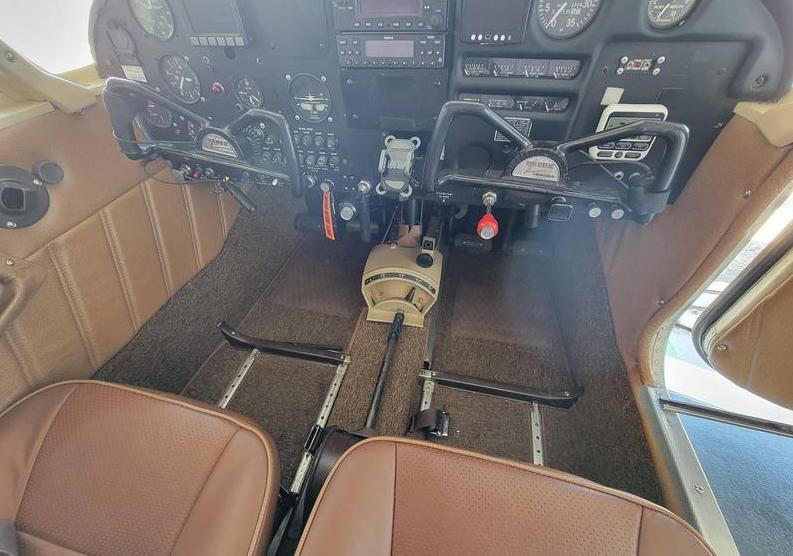 1964 PIPER CHEROKEE 235 Photo 4