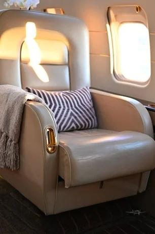 2003 BOMBARDIER CHALLENGER 850 Photo 6