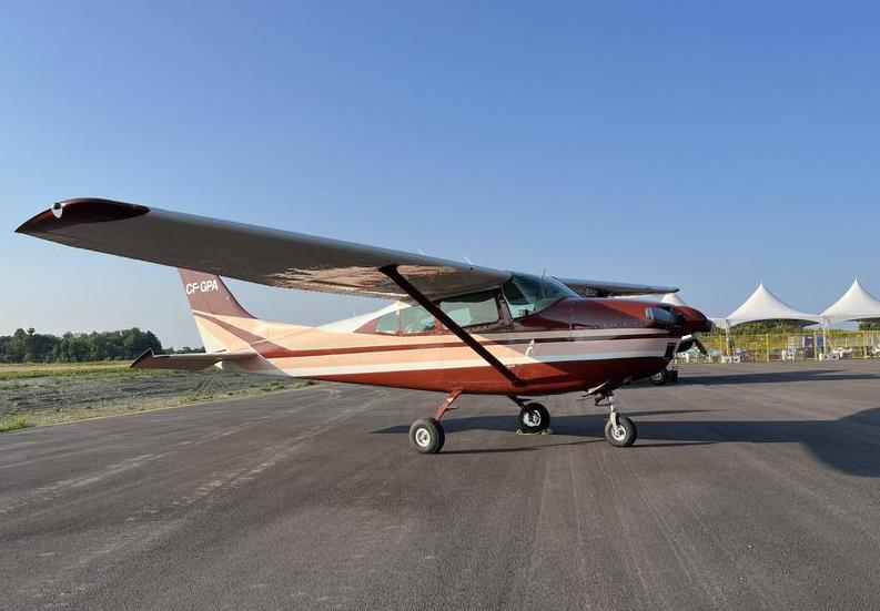 1960 Cessna 182C Photo 3