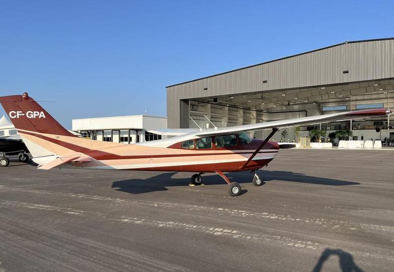 1960 Cessna 182C Photo 3